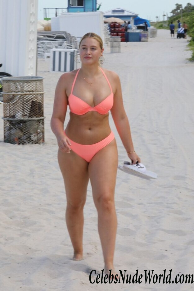 Iskra Lawrence Sexy 92822