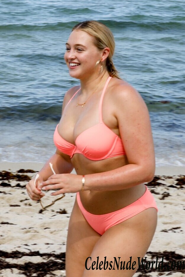 Iskra Lawrence Sexy 92832