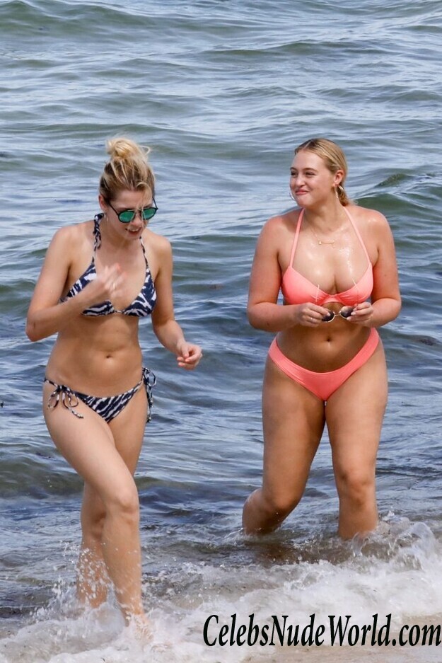 Iskra Lawrence Sexy 92834