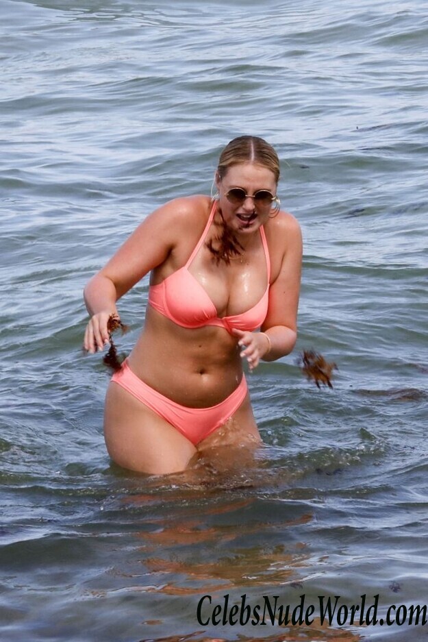 Iskra Lawrence Sexy 92837