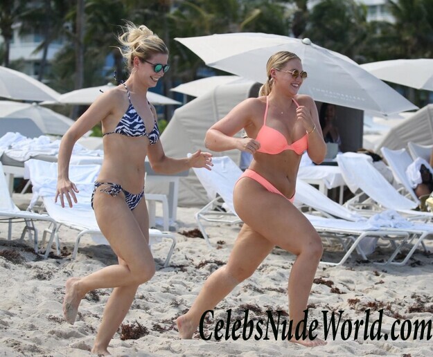 Iskra Lawrence Sexy 92878