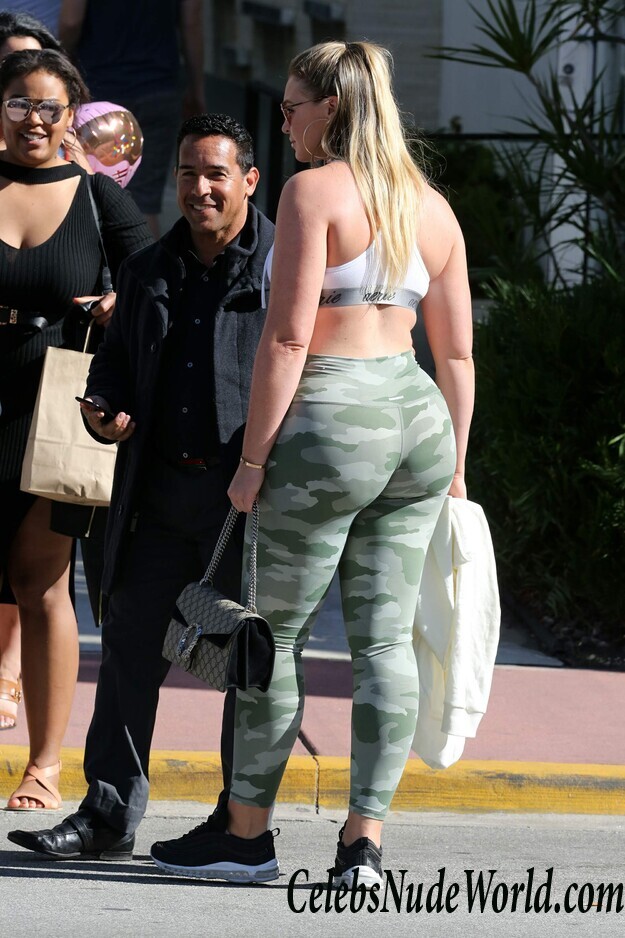 Iskra Lawrence Sexy 92893