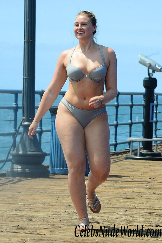 Iskra Lawrence Sexy 92922