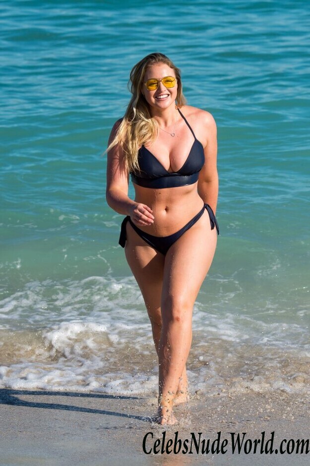 Iskra Lawrence Sexy 92950