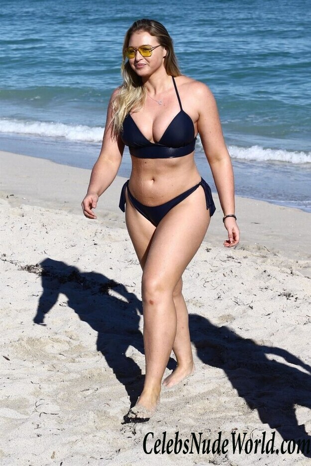 Iskra Lawrence Sexy 92958