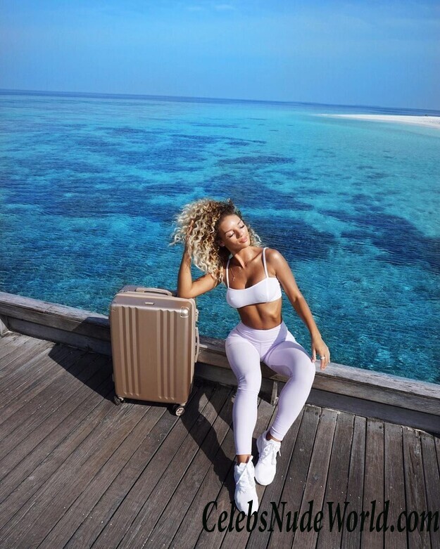 Jena Frumes Hot 93219