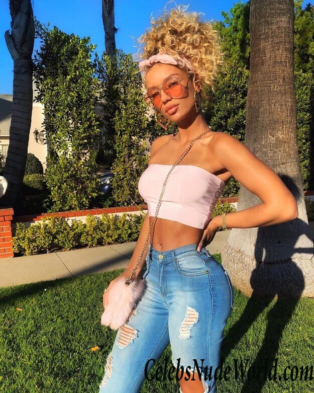 Jena Frumes Hot 93231