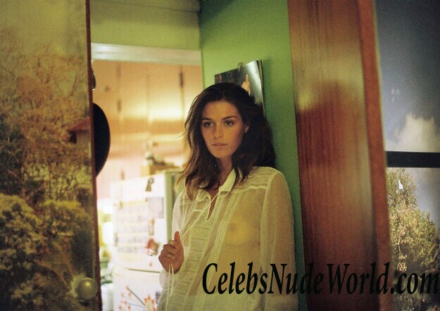 See Through Photo of Gigi Midgley 93301