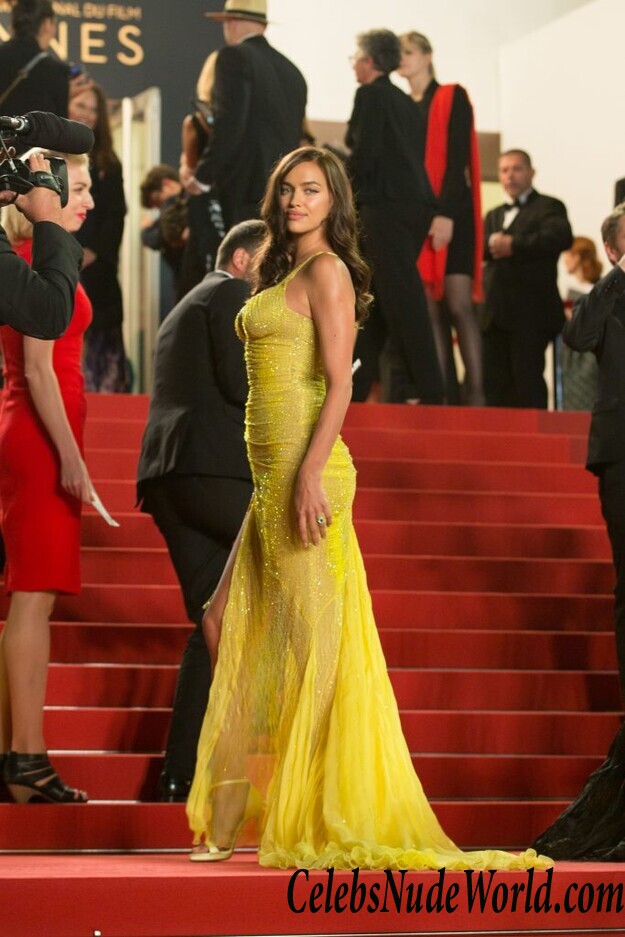 Irina Shayk Showing Off Her Legs And Tits 93391