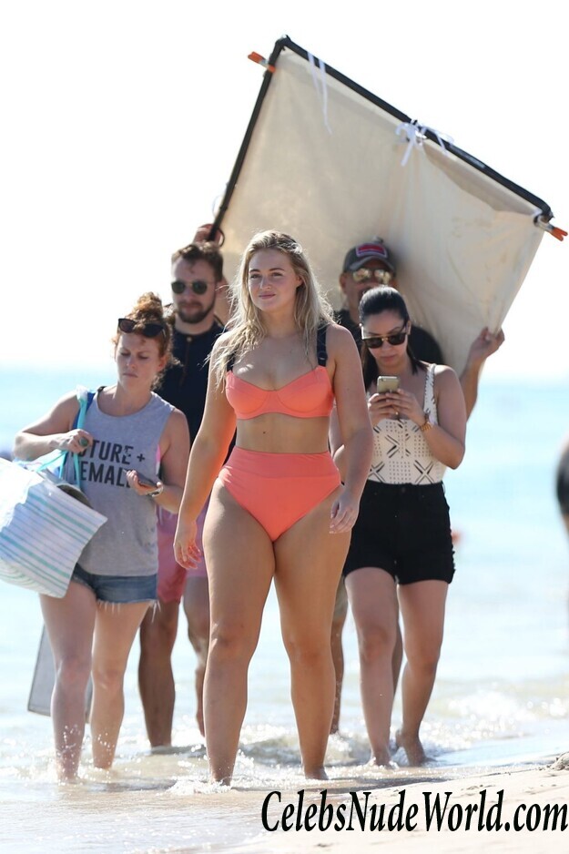 Iskra Lawrence Bikini 93514