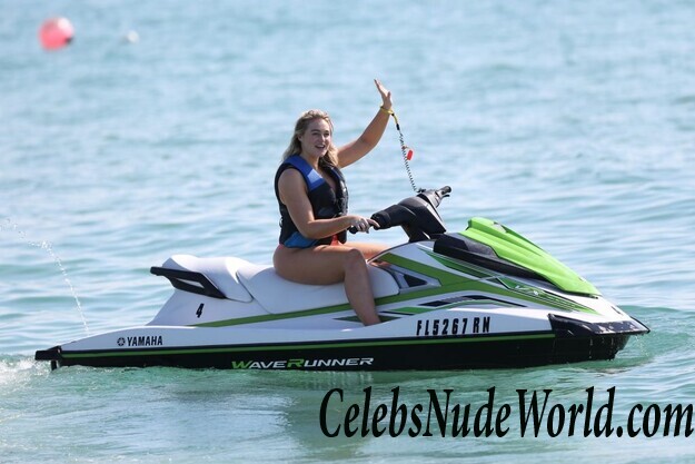 Iskra Lawrence Bikini 93516