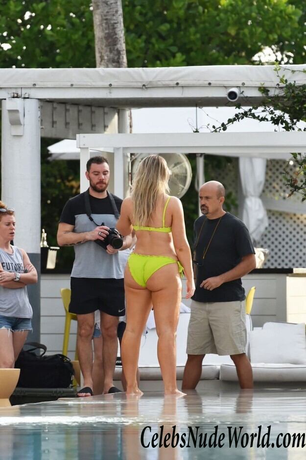 Iskra Lawrence Bikini 93581