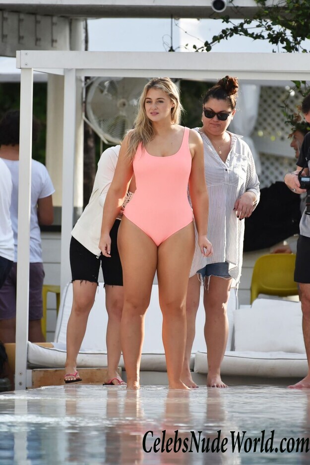 Iskra Lawrence Bikini 93586