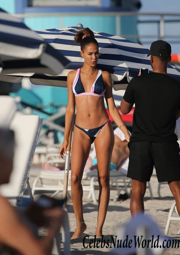 Joan Smalls Bikini 93685