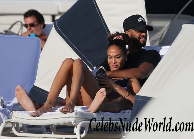 Joan Smalls Bikini 93701