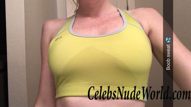 Abigale Mandler Nude  9477