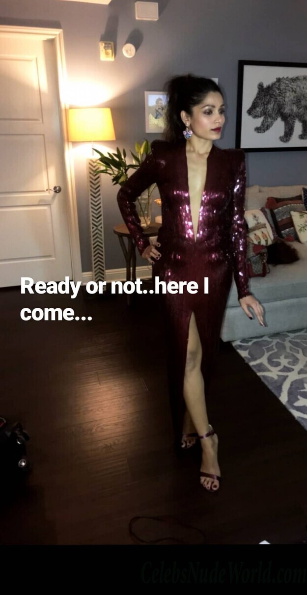 Freida Pinto Sexy 94795