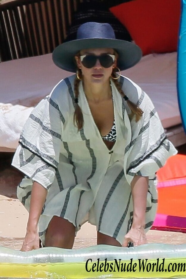 Jessica Alba Bikini 94917