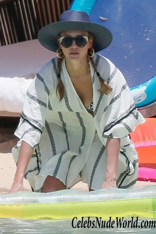 Jessica Alba Bikini 94918