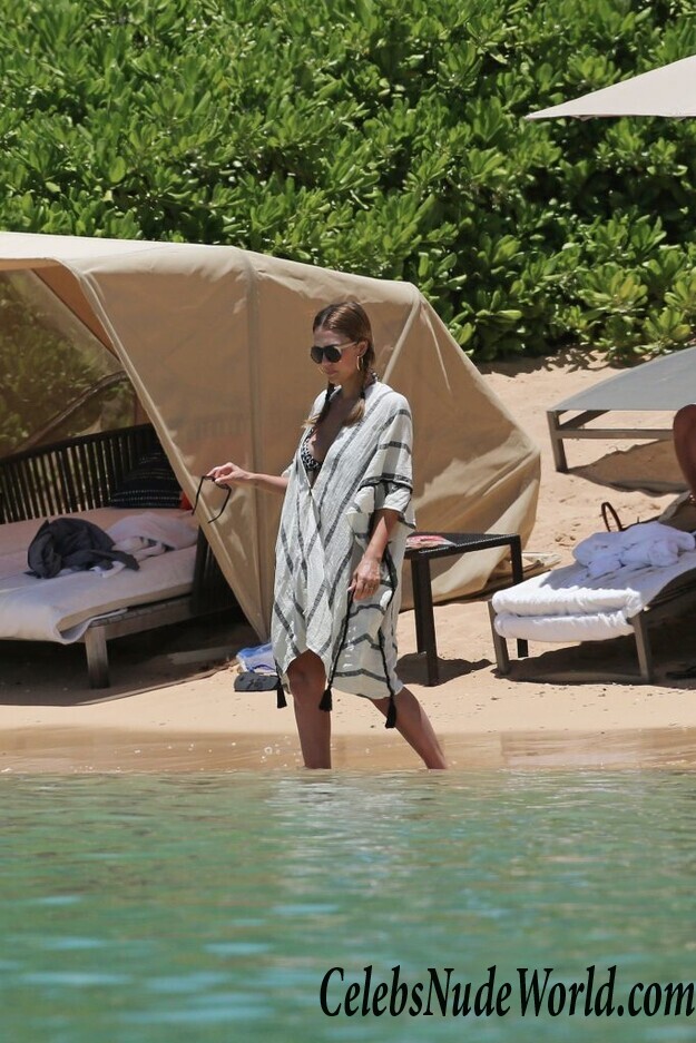 Jessica Alba Bikini 94938