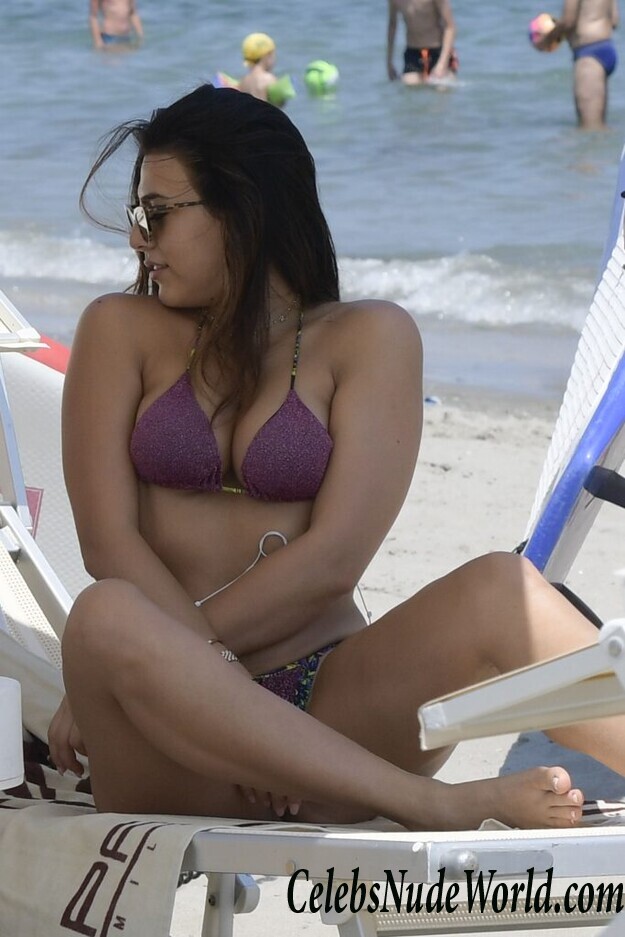 Giulia Salemi & Patrizia Bonetti Sexy 95035