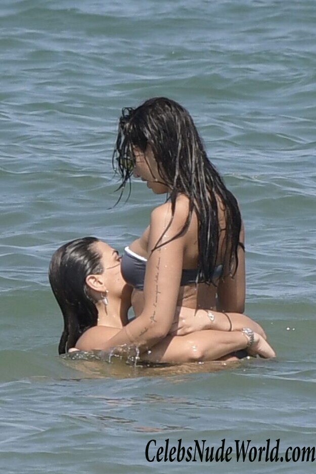 Giulia Salemi & Patrizia Bonetti Sexy 95049