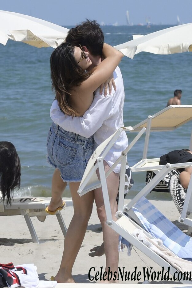 Giulia Salemi & Patrizia Bonetti Sexy 95162