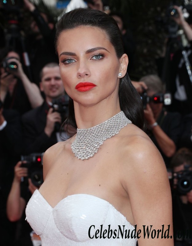 Adriana Lima Is A Classic Hottie (HQ Pictures)  9563
