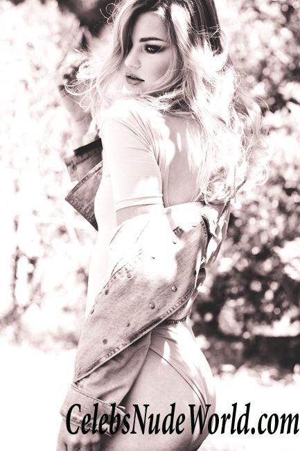 Jennifer Akerman Nude 95668