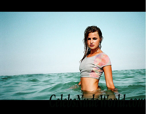 Jennifer Akerman Nude 95704