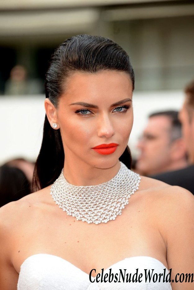 Adriana Lima Is A Classic Hottie (HQ Pictures)  9573