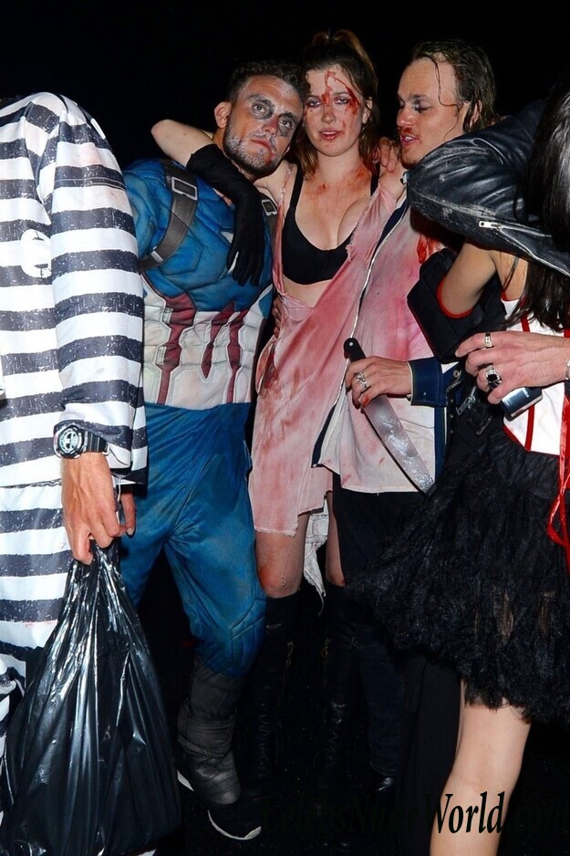 Ireland Baldwin Hot 95994