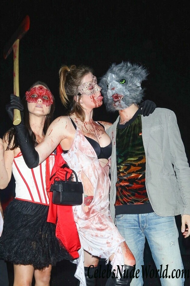 Ireland Baldwin Hot 96001