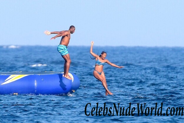 Gabrielle Union Bikini 96106