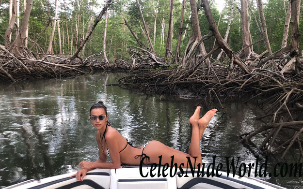 Irina Shayk Bikini 96148