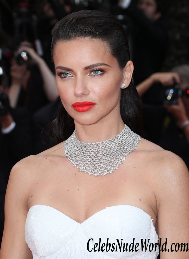 Adriana Lima Is A Classic Hottie (HQ Pictures)  9641