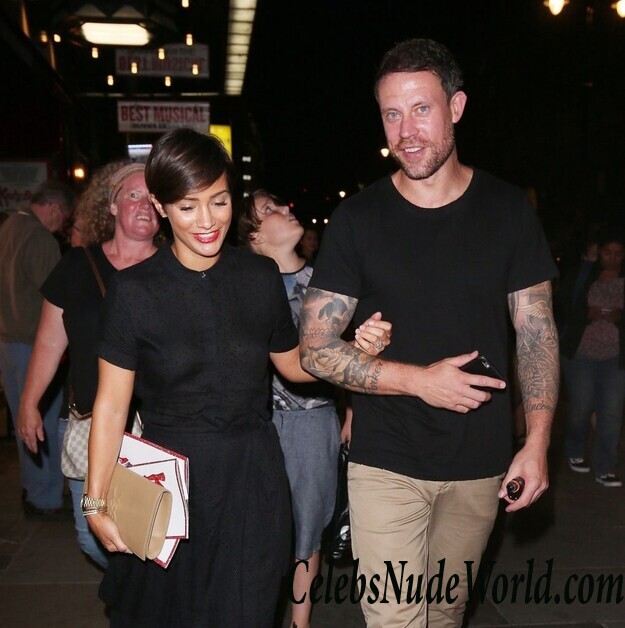 Frankie Bridge Braless 96617