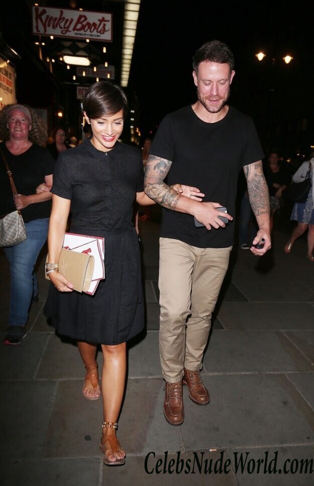 Frankie Bridge Braless 96619