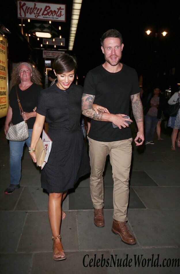 Frankie Bridge Braless 96621