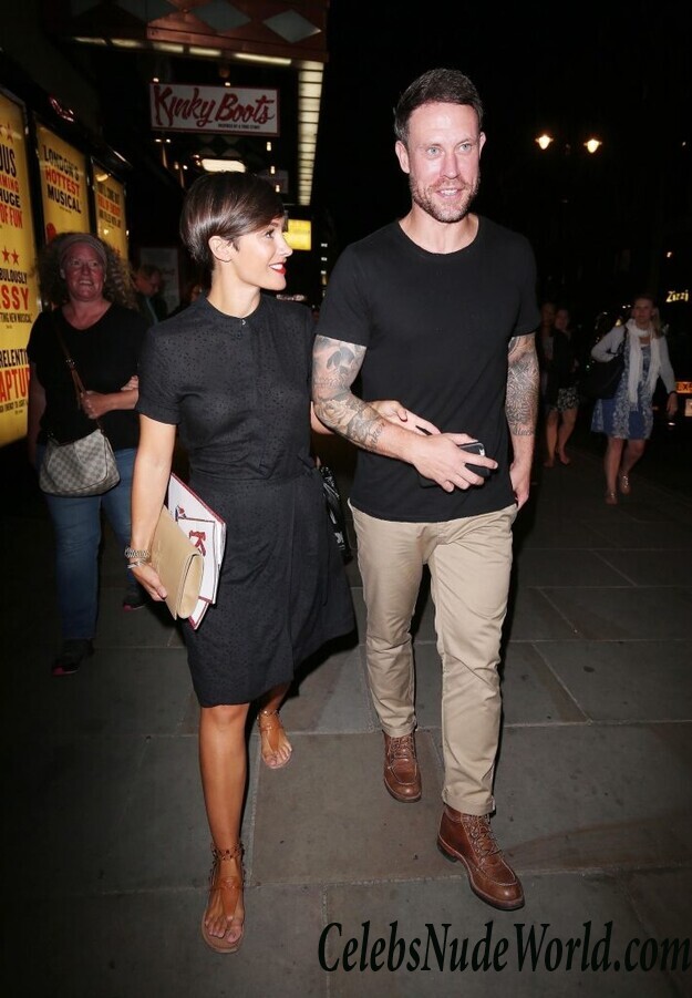 Frankie Bridge Braless 96624