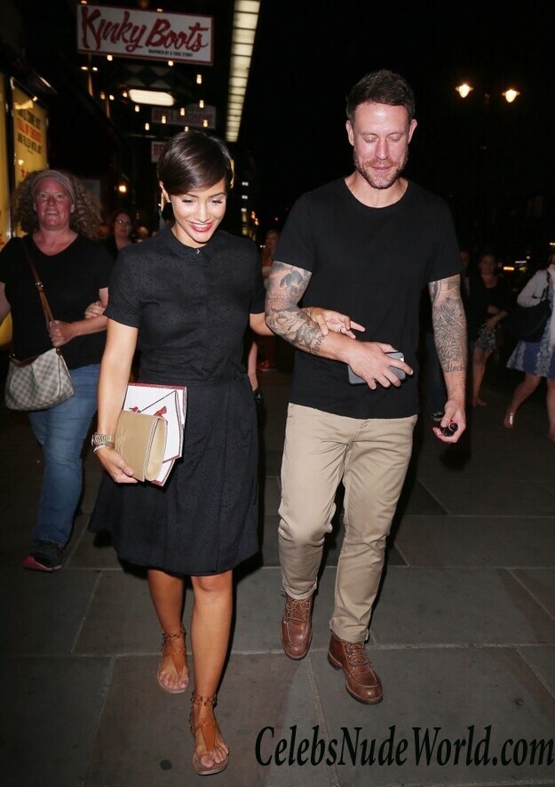 Frankie Bridge Braless 96627