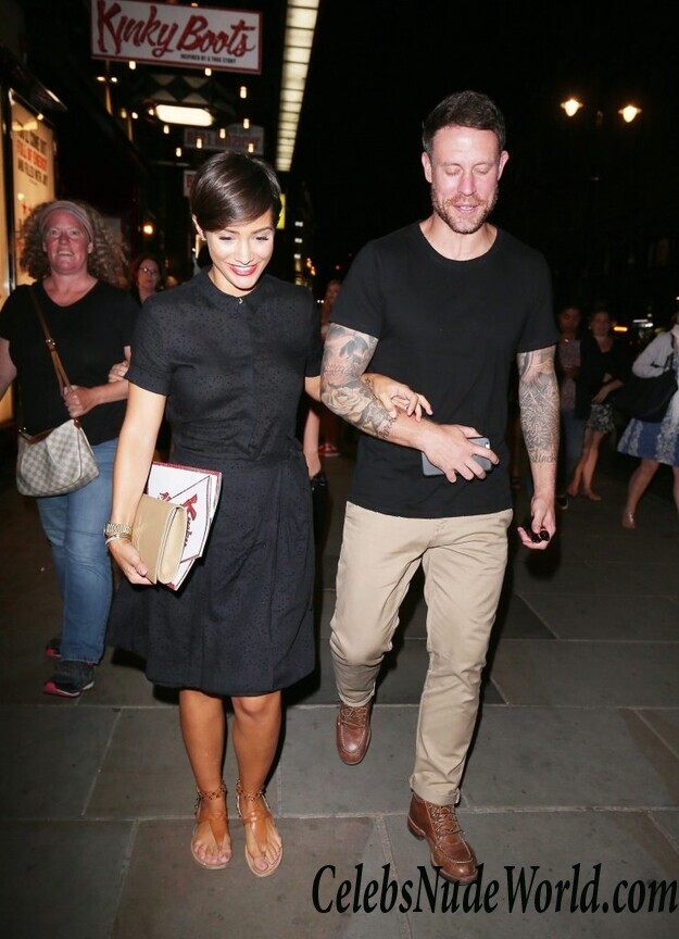 Frankie Bridge Braless 96630