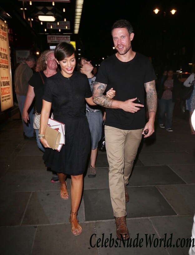 Frankie Bridge Braless 96635