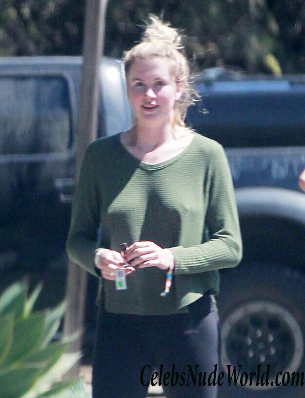 Ireland Baldwin Braless 96771