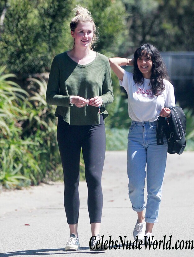 Ireland Baldwin Braless 96777