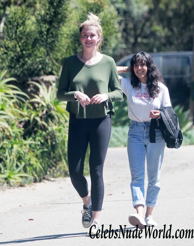 Ireland Baldwin Braless 96778