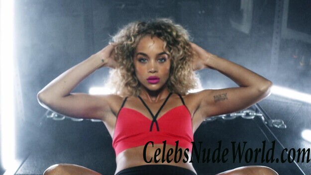 Jasmine Sanders Sexy 96821