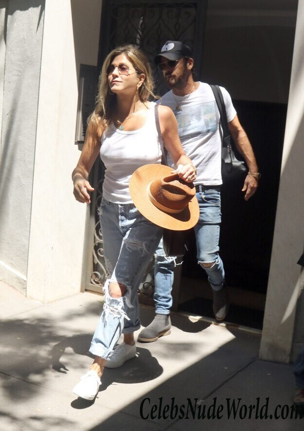 Jennifer Aniston Sexy 97657