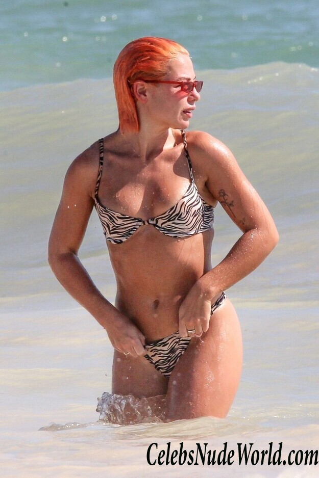 Jess Woodley Bikini 97922