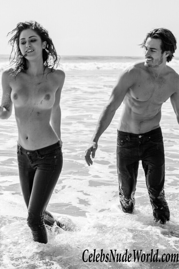 Jehane Paris Topless 97961